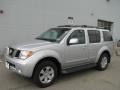 2005 Silver Lightning Metallic Nissan Pathfinder LE 4x4  photo #1