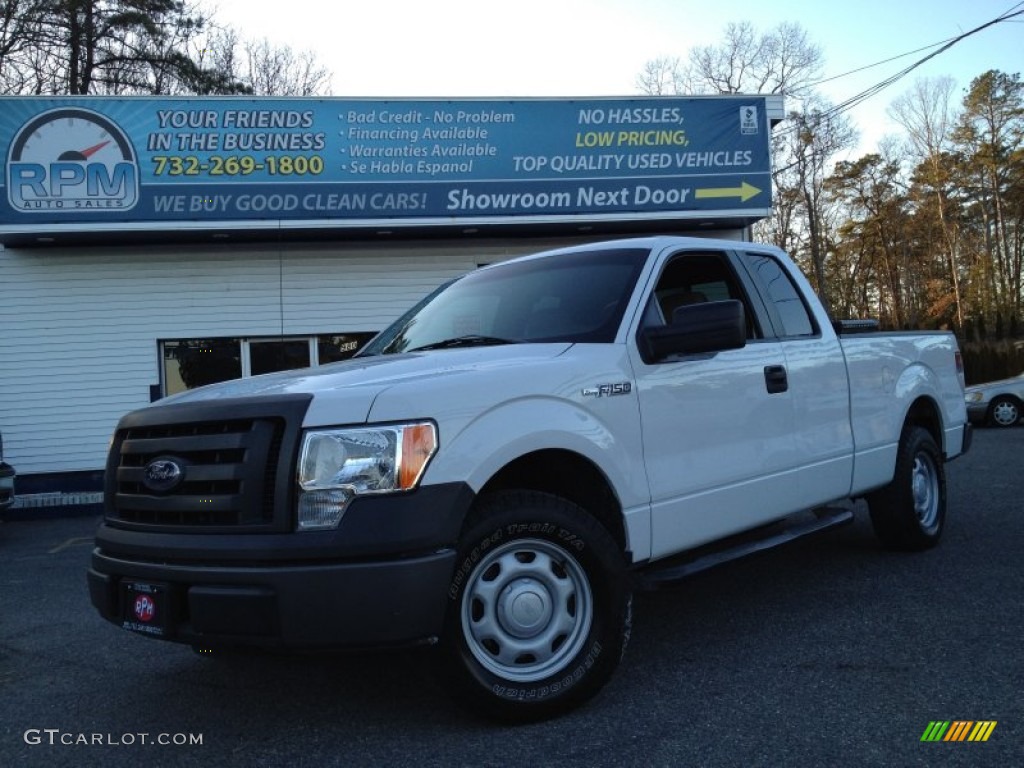 Oxford White Ford F150