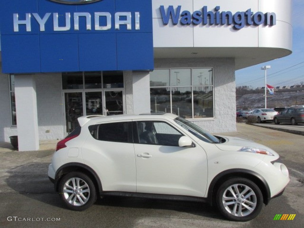 2011 Juke SL AWD - White Pearl / Black/Red w/Red Trim photo #2