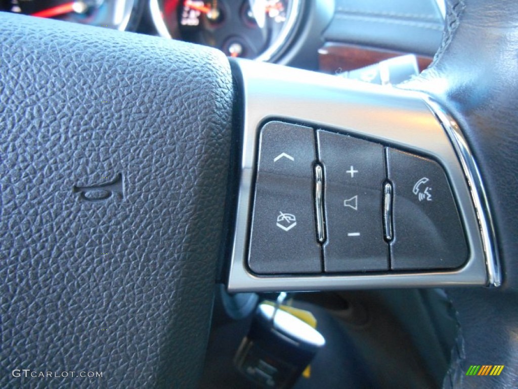 2009 Cadillac CTS Sedan Controls Photos
