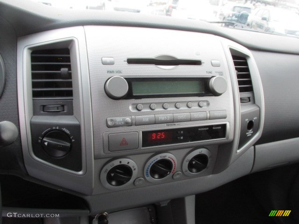 2007 Toyota Tacoma V6 TRD Access Cab 4x4 Controls Photo #89546929