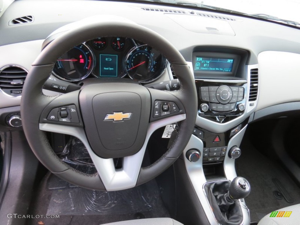 2014 Chevrolet Cruze LT Medium Titanium Dashboard Photo #89547277