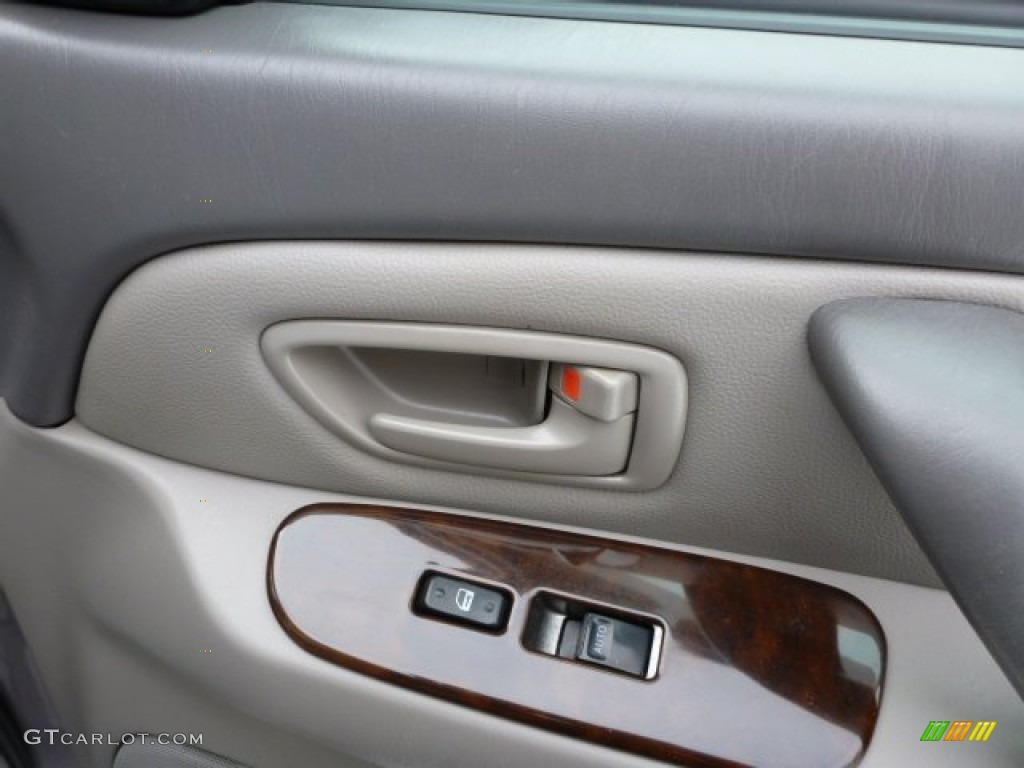 2002 Sequoia Limited 4WD - Thunder Gray Metallic / Oak photo #11