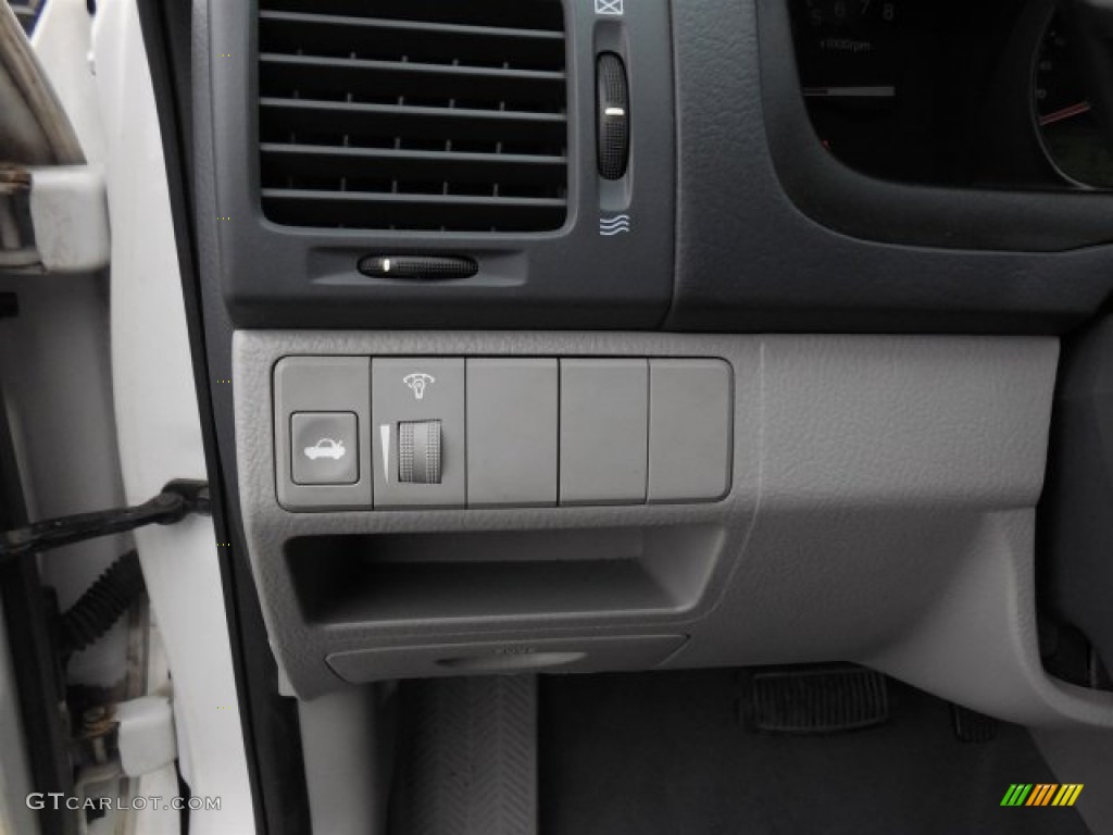 2008 Spectra LX Sedan - White / Gray photo #16