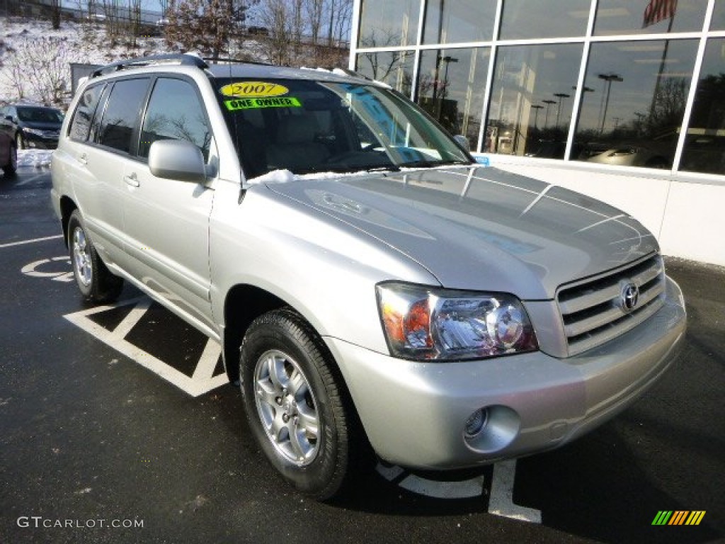 Millenium Silver Metallic 2007 Toyota Highlander Standard Highlander Model Exterior Photo #89557438