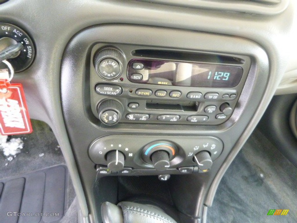 2003 Oldsmobile Alero GL Sedan Controls Photo #89564311