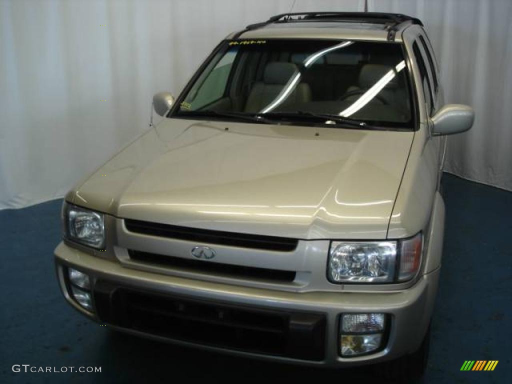 1999 QX4 4x4 - Tuscan Beige Metallic / Beige photo #2