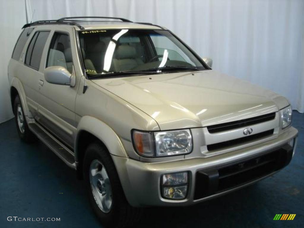 1999 QX4 4x4 - Tuscan Beige Metallic / Beige photo #4