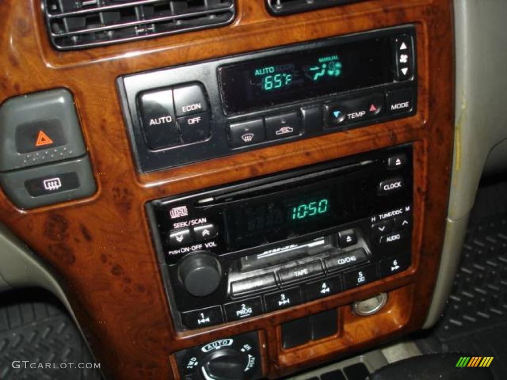 1999 QX4 4x4 - Tuscan Beige Metallic / Beige photo #25