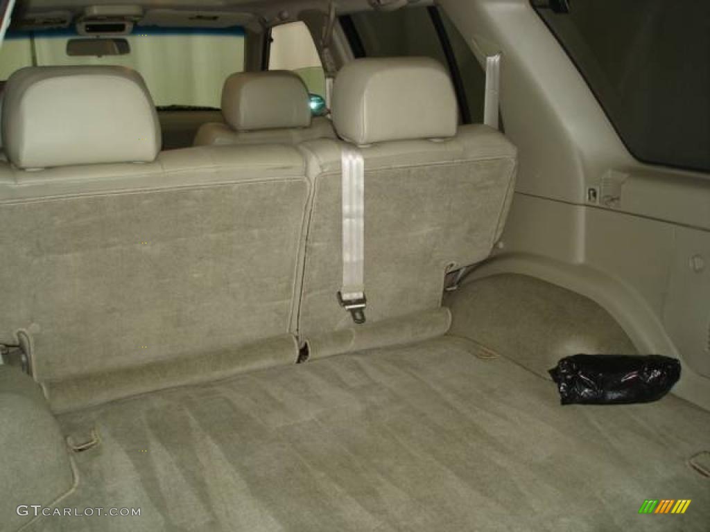 1999 QX4 4x4 - Tuscan Beige Metallic / Beige photo #40