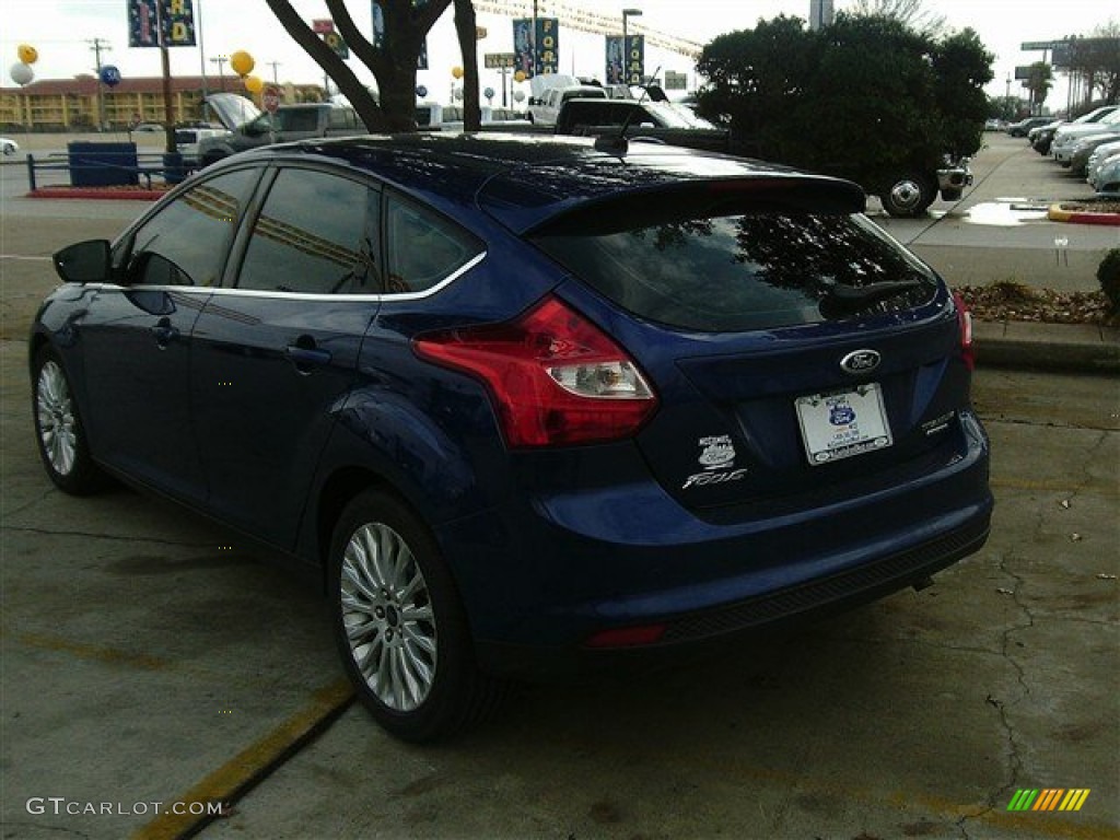 2012 Focus Titanium 5-Door - Kona Blue Metallic / Charcoal Black Leather photo #7