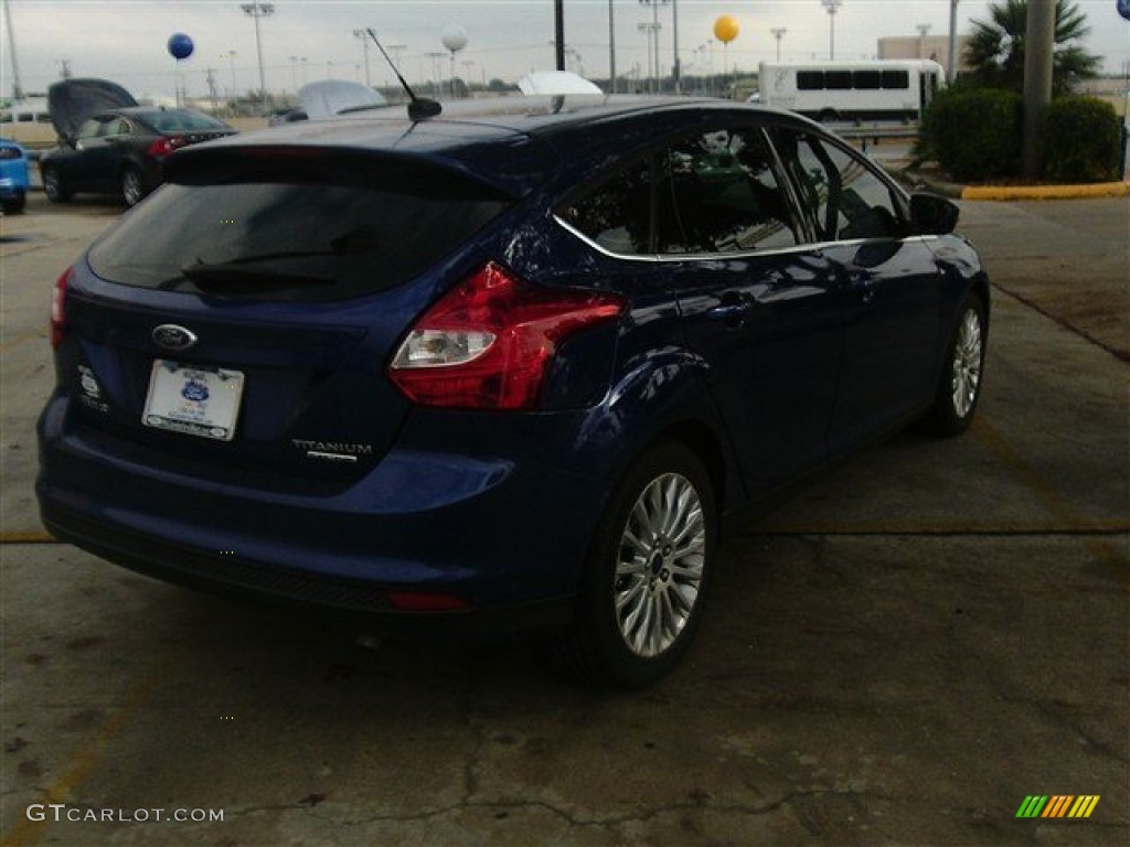 2012 Focus Titanium 5-Door - Kona Blue Metallic / Charcoal Black Leather photo #9