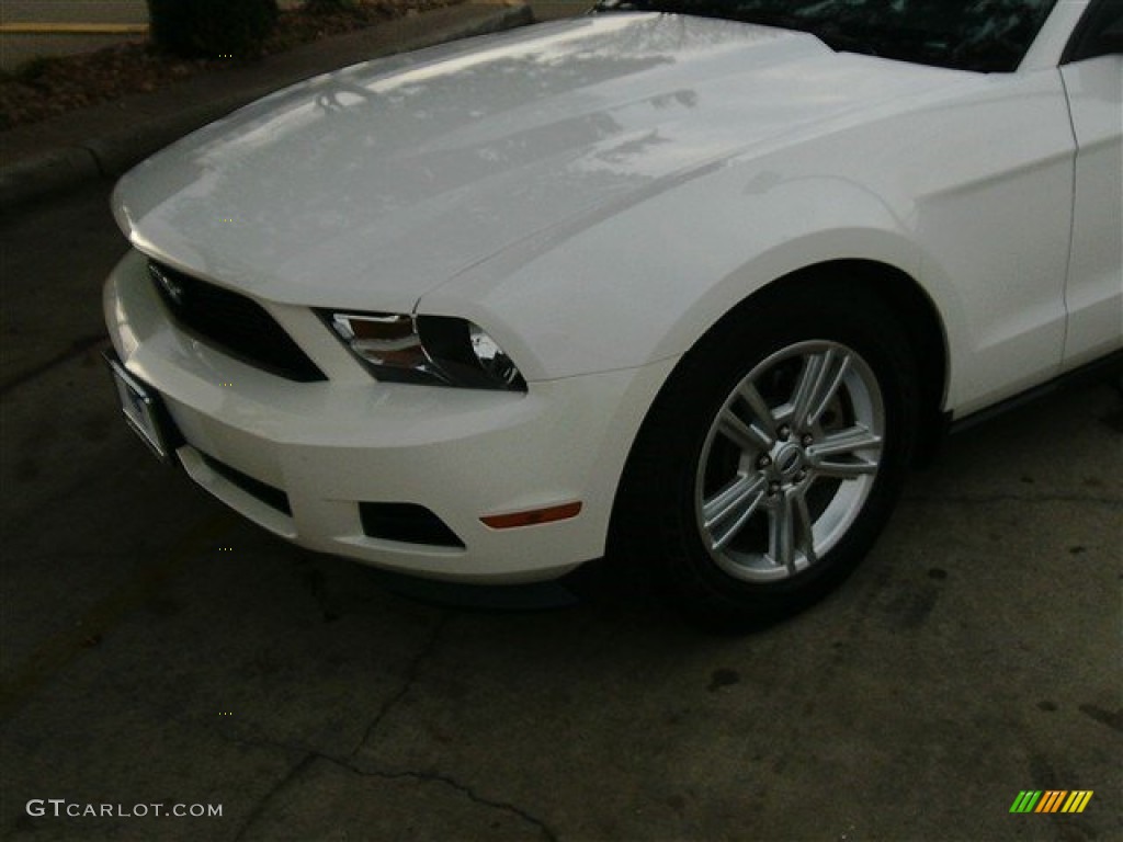 2011 Mustang V6 Convertible - Performance White / Stone photo #4