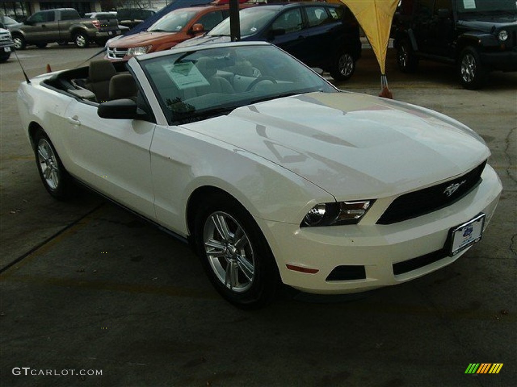 2011 Mustang V6 Convertible - Performance White / Stone photo #13