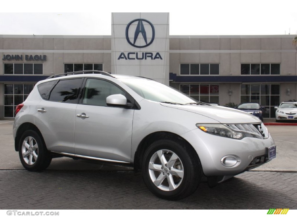 Brilliant Silver Metallic Nissan Murano