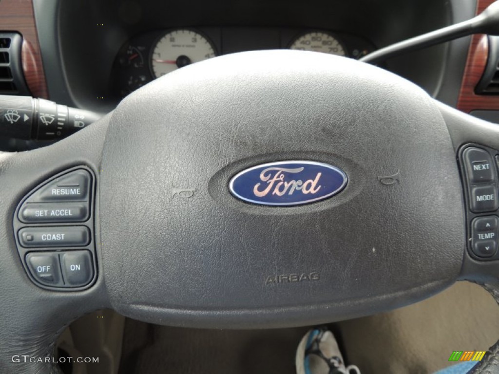 2006 F250 Super Duty Lariat Crew Cab - Medium Wedgewood Blue Metallic / Tan photo #22
