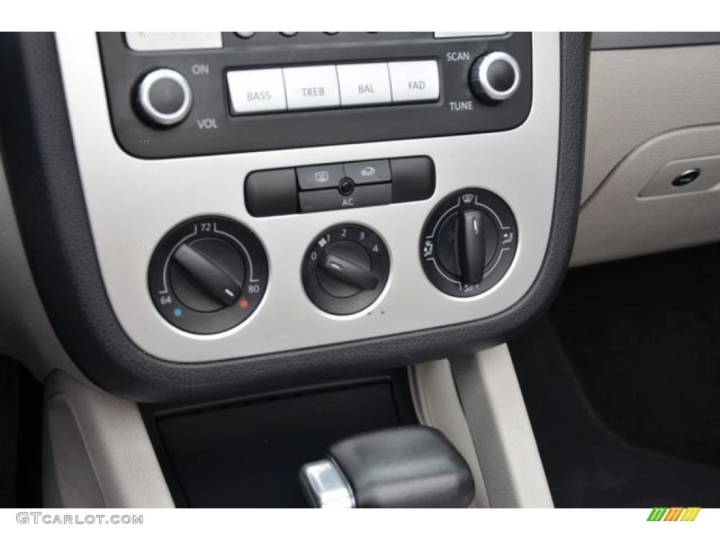 2008 Volkswagen Eos 2.0T Controls Photo #89571950