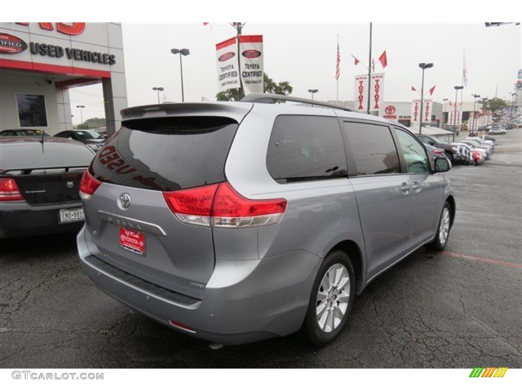 2011 Sienna Limited - Silver Sky Metallic / Light Gray photo #7