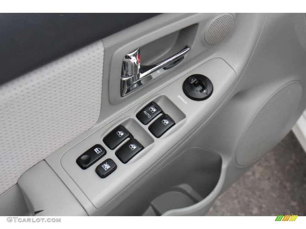 2007 Spectra EX Sedan - White / Gray photo #17