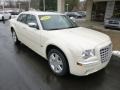 Cool Vanilla - 300 C HEMI AWD Photo No. 2