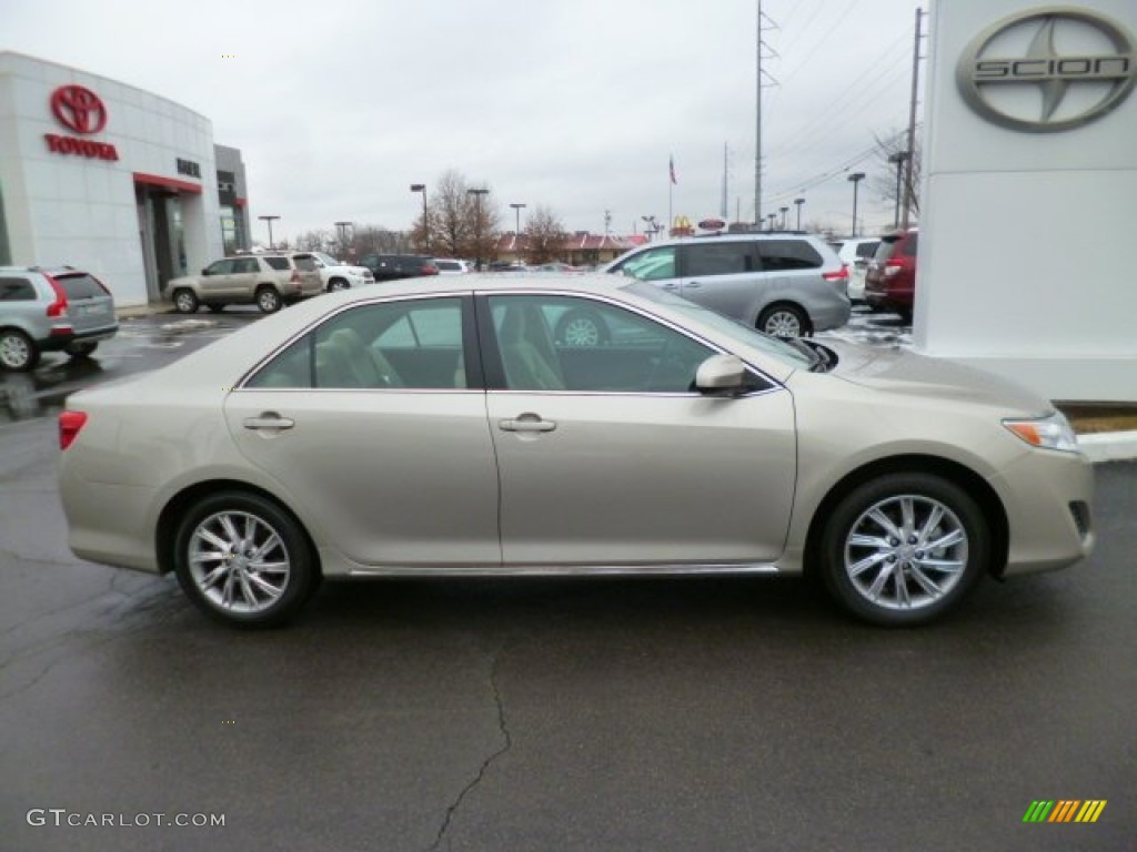 2013 Camry LE - Champagne Mica / Ivory photo #8