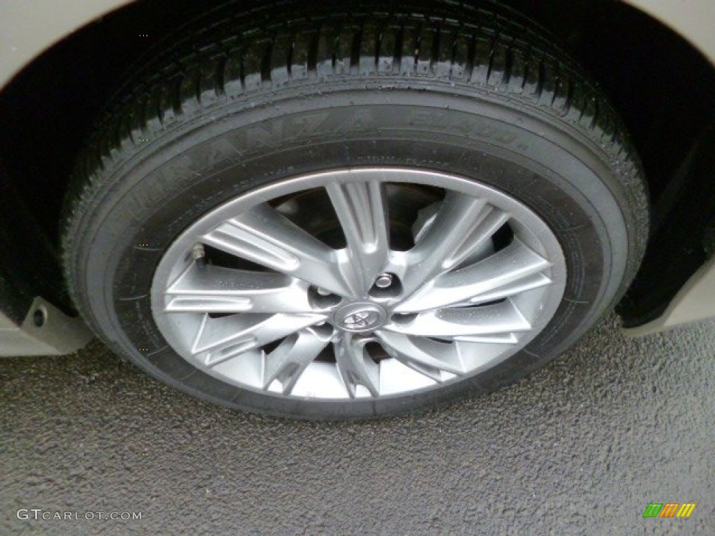 2013 Camry LE - Champagne Mica / Ivory photo #9