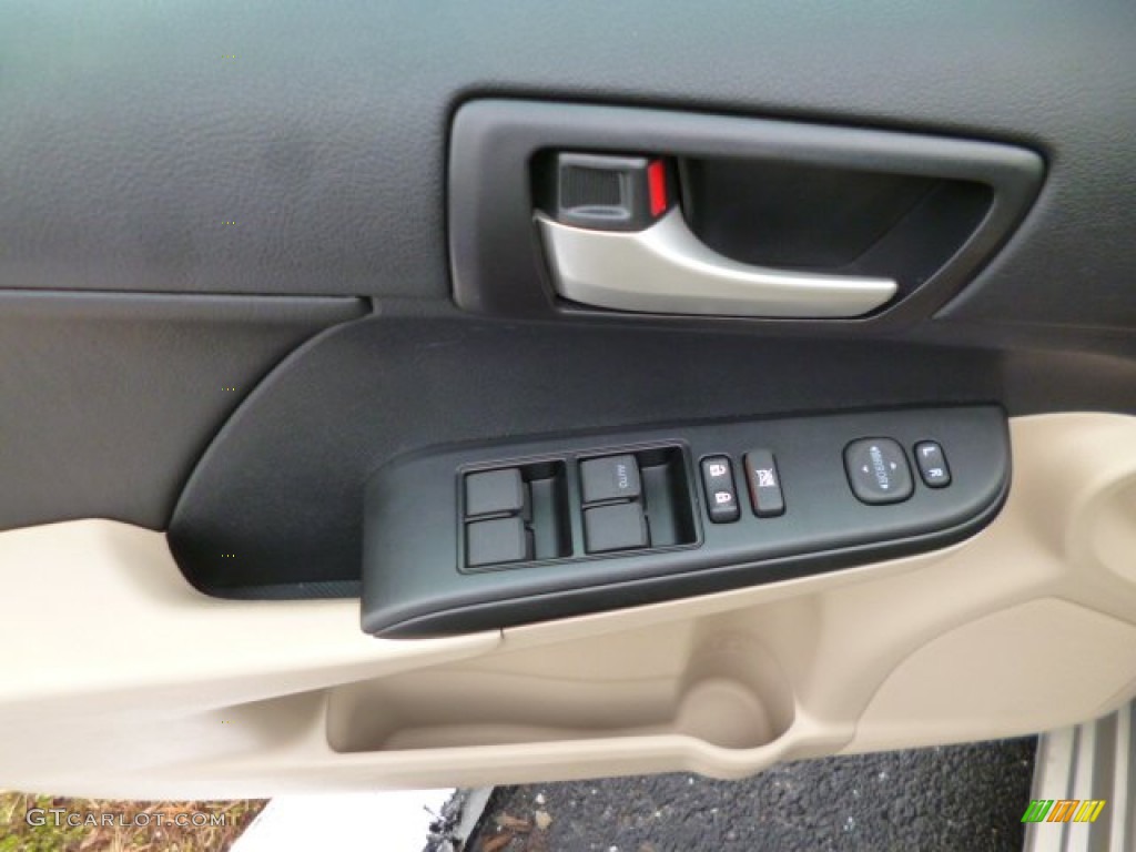 2013 Camry LE - Champagne Mica / Ivory photo #18