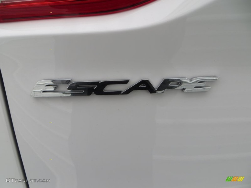 2014 Escape S - Oxford White / Charcoal Black photo #13