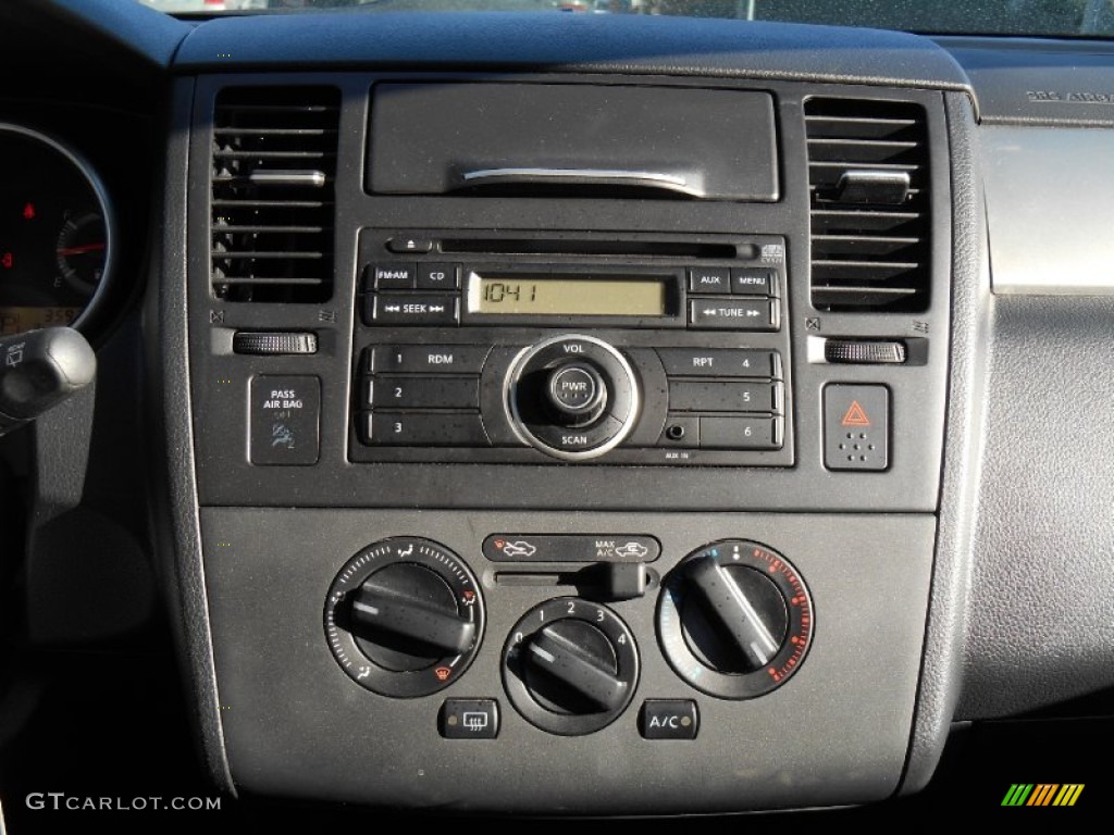 2012 Versa 1.8 S Hatchback - Espresso Black / Charcoal photo #19