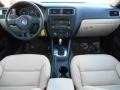 Black - Jetta SE Sedan Photo No. 10