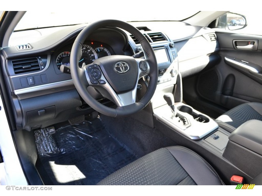 2014 Camry SE - Super White / Black photo #5