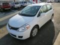 Fresh Powder - Versa 1.8 S Hatchback Photo No. 3