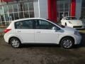 Fresh Powder - Versa 1.8 S Hatchback Photo No. 12