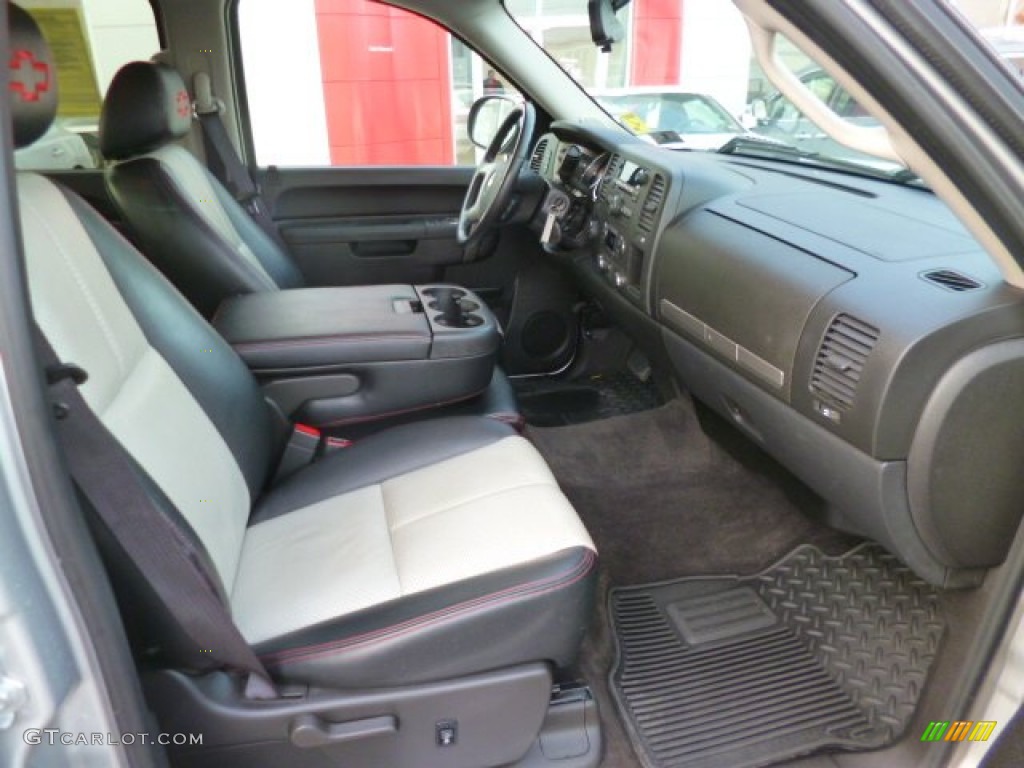 Light Titanium/Ebony Interior 2011 Chevrolet Silverado 1500 LT Crew Cab 4x4 Photo #89599193