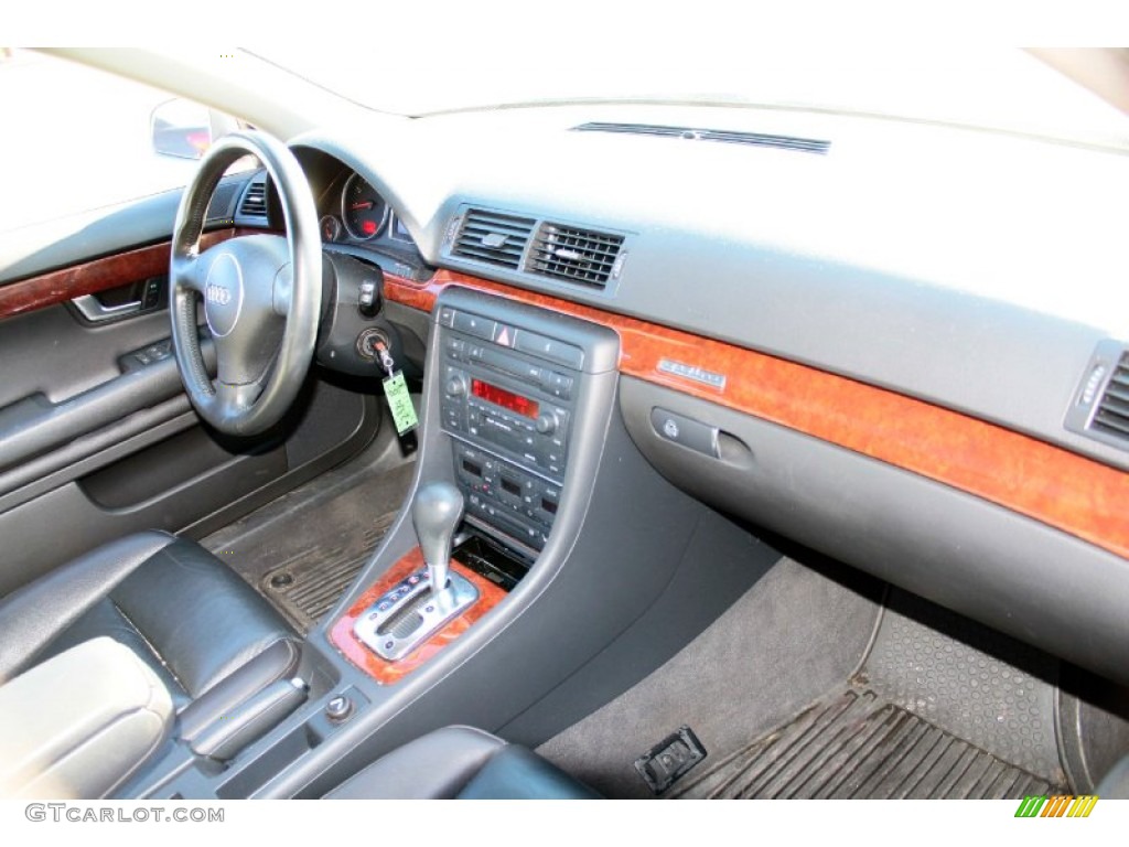 Ebony Interior 2005 Audi A4 1.8T quattro Sedan Photo #89600618