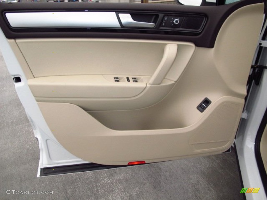 2014 Volkswagen Touareg V6 Sport 4Motion Cornsilk Beige Door Panel Photo #89601068