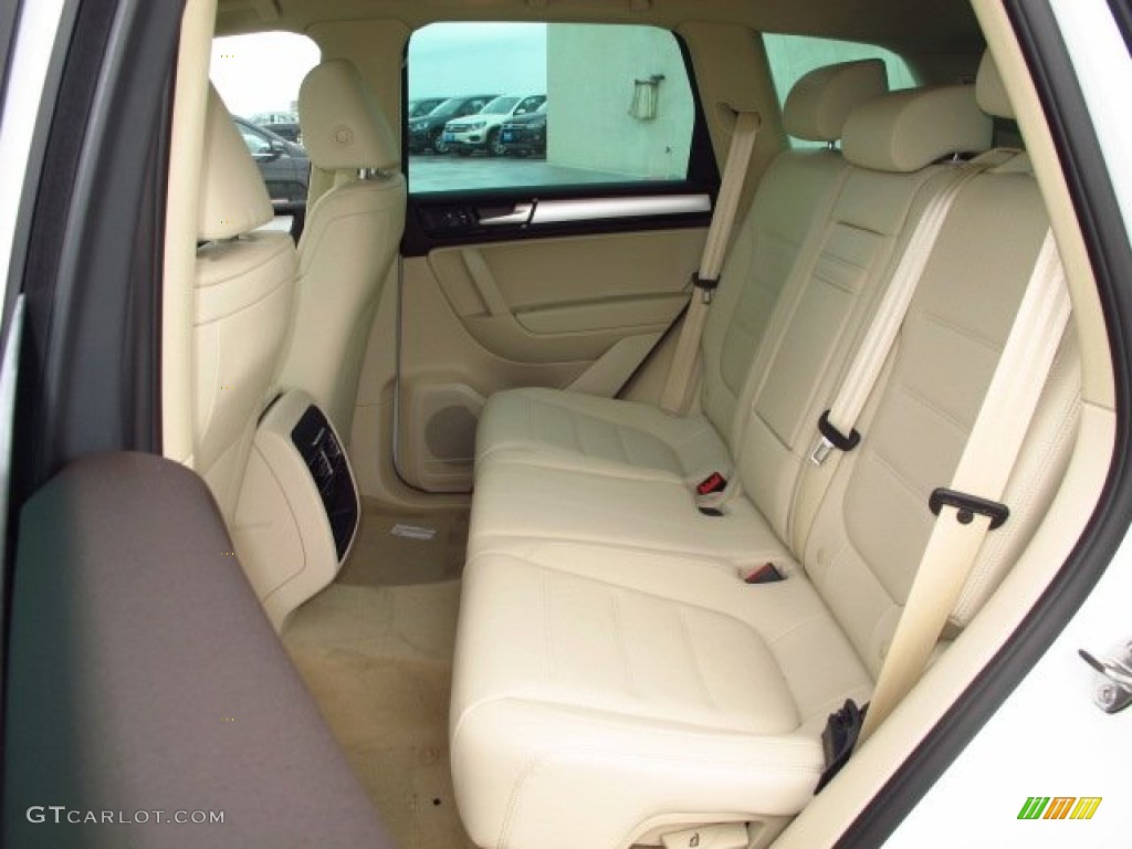 Cornsilk Beige Interior 2014 Volkswagen Touareg V6 Sport 4Motion Photo #89601125