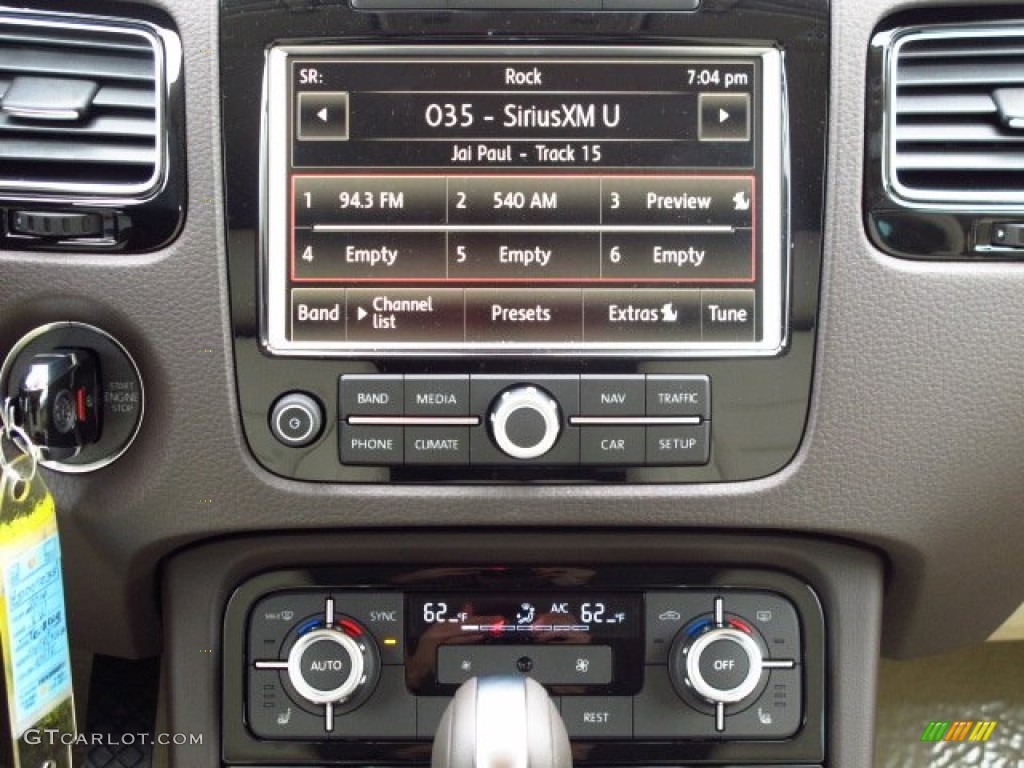 2014 Volkswagen Touareg V6 Sport 4Motion Controls Photo #89601262