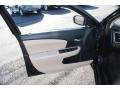Black - 200 Limited Sedan Photo No. 17