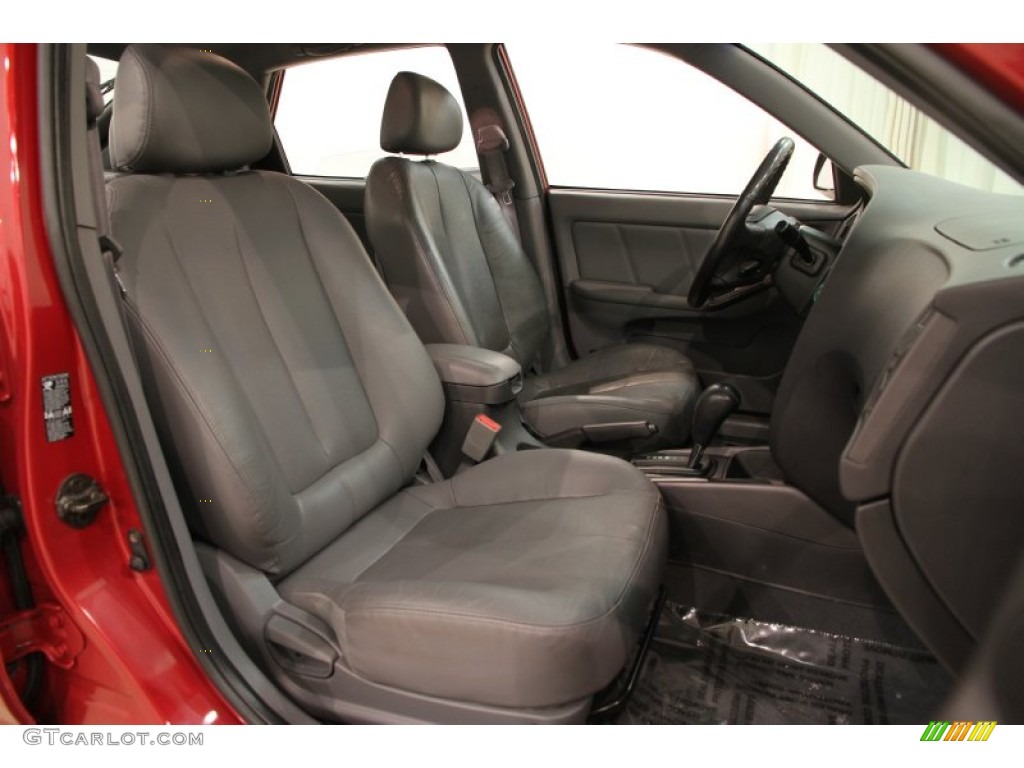 2006 Hyundai Elantra GT Hatchback Front Seat Photos