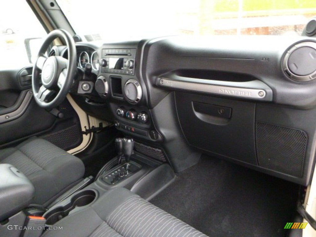 2011 Wrangler Sport S 4x4 - Sahara Tan / Black photo #11