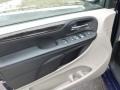 True Blue Pearl - Grand Caravan SXT Photo No. 14
