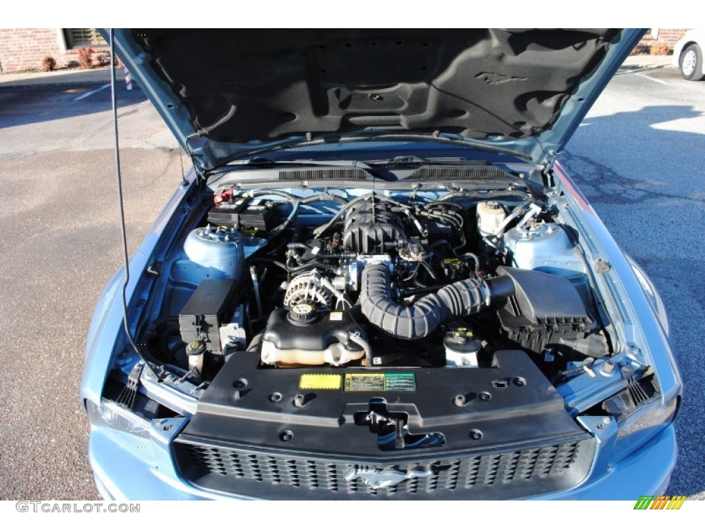 2006 Mustang V6 Deluxe Coupe - Windveil Blue Metallic / Light Graphite photo #14