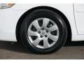 Super White - Camry LE Photo No. 28