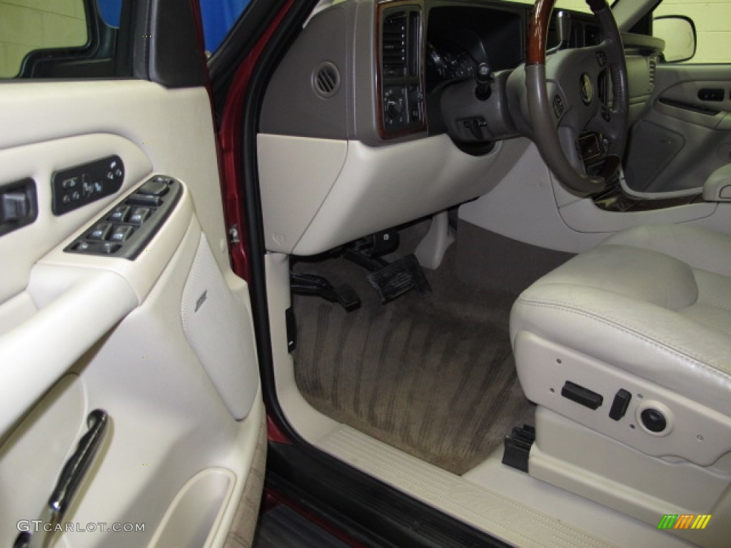 2005 Escalade ESV AWD - Red E / Shale photo #13