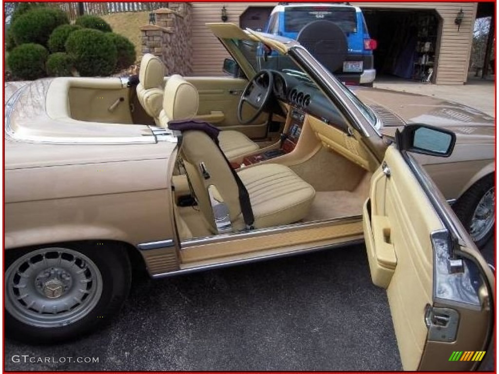 Parchment Interior 1981 Mercedes-Benz SL Class 380 SL Roadster Photo #89608910
