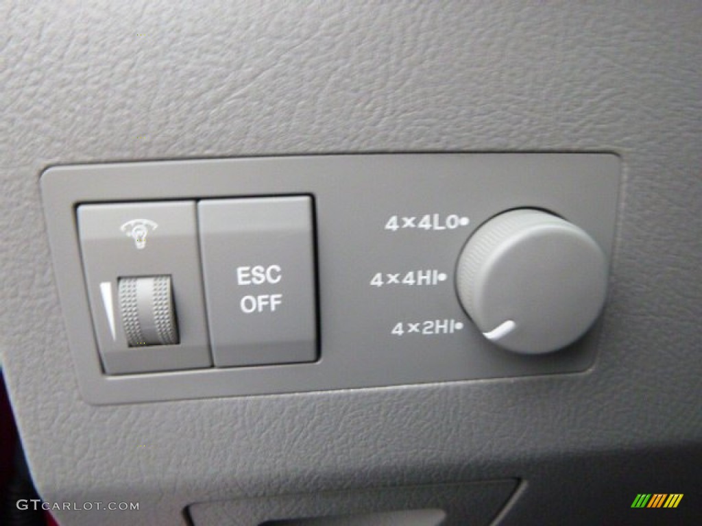 2007 Kia Sorento EX 4WD Controls Photo #89612381