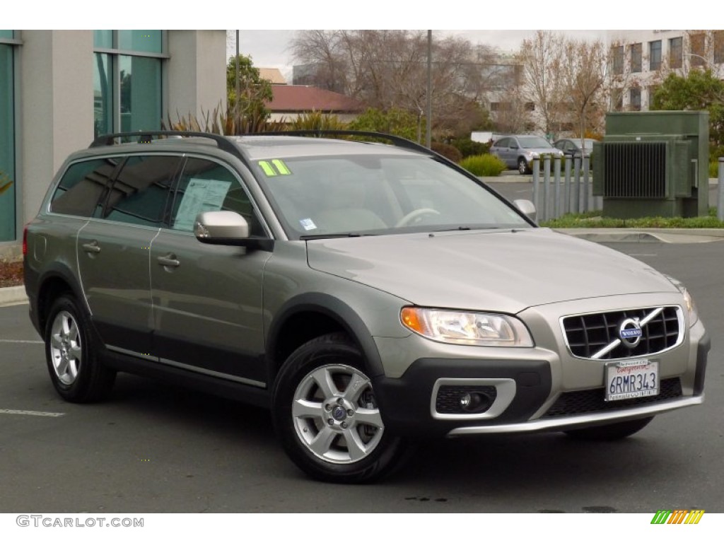 2011 XC70 3.2 AWD - Seashell Metallic / Sandstone Beige photo #1