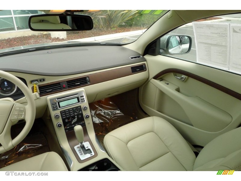 2011 XC70 3.2 AWD - Seashell Metallic / Sandstone Beige photo #10