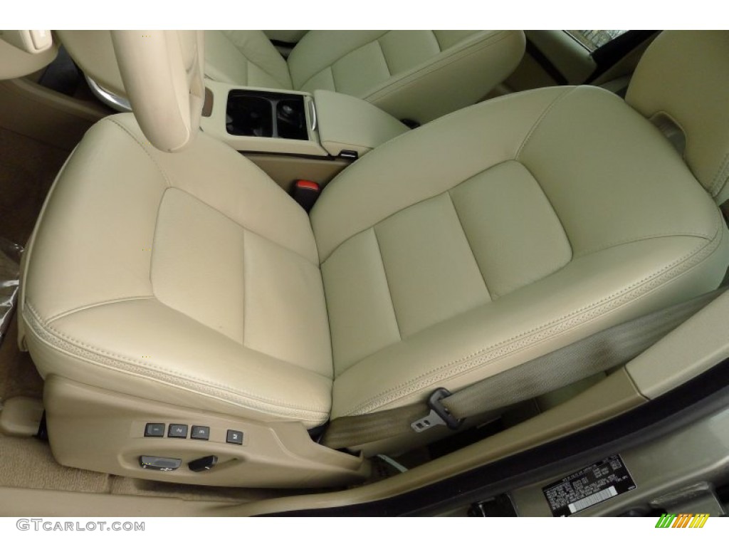 2011 XC70 3.2 AWD - Seashell Metallic / Sandstone Beige photo #13